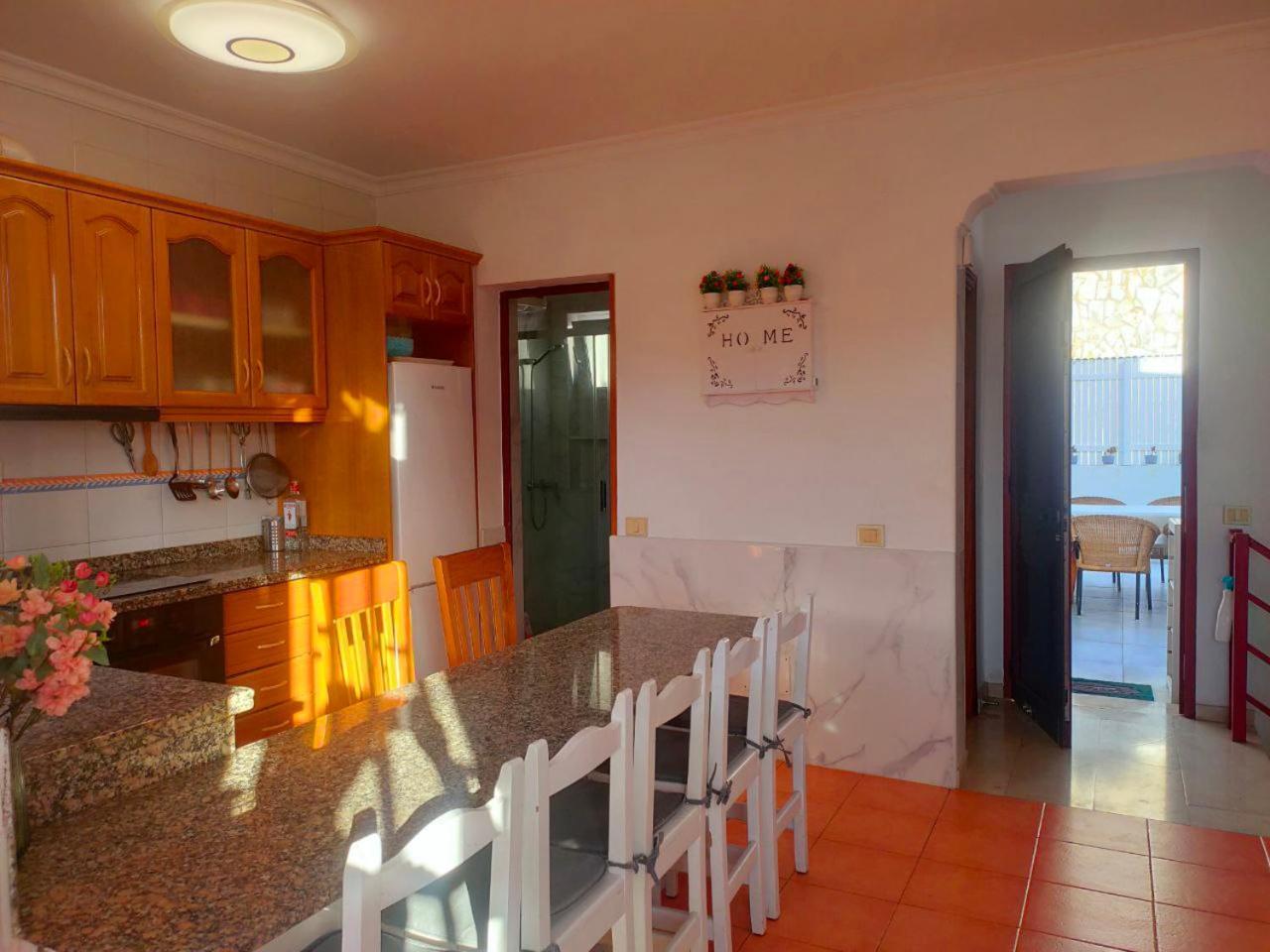 Big Villa Puerto Rico With Heated Saltwater Jacuzzi Pool & Bbq & Private Parking Exterior photo