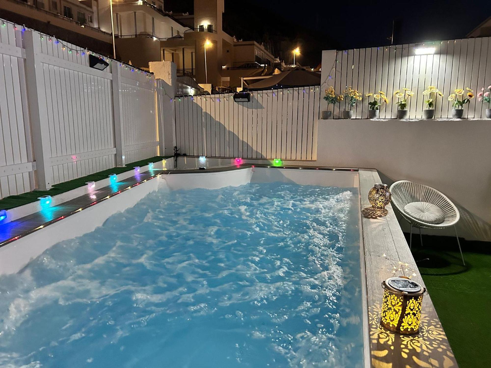 Big Villa Puerto Rico With Heated Saltwater Jacuzzi Pool & Bbq & Private Parking Exterior photo